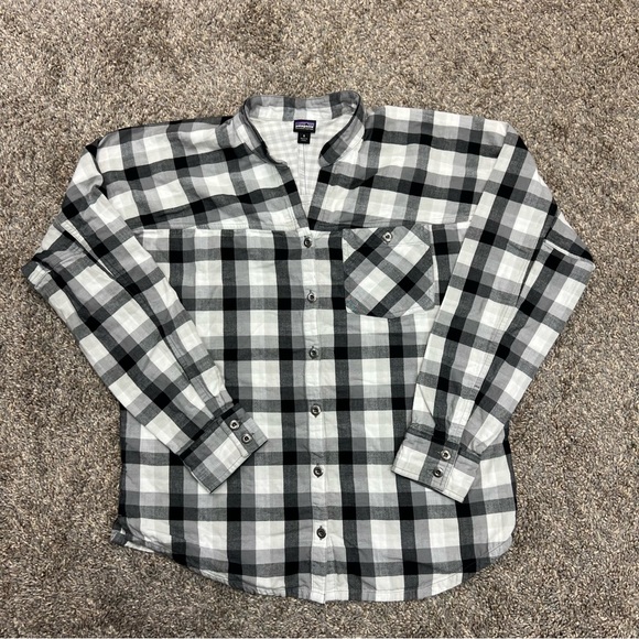 Patagonia shirt womens 6 black white long sleeve button down outdoors casual - Picture 1 of 8